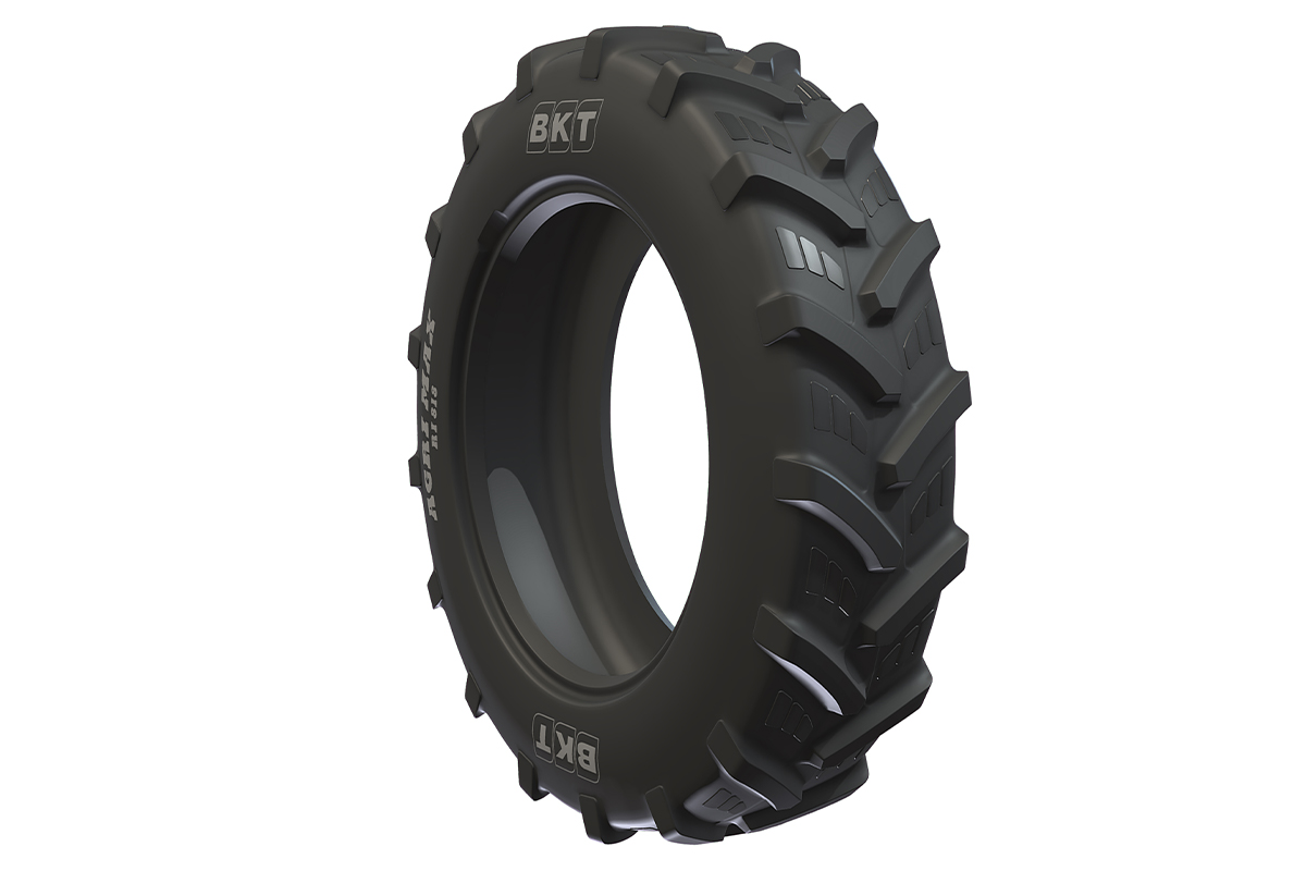 Il pneumatico radiale AGRIMAX RI 818 di BKT offre le massime prestazioni anche in presenza di terreno fangoso